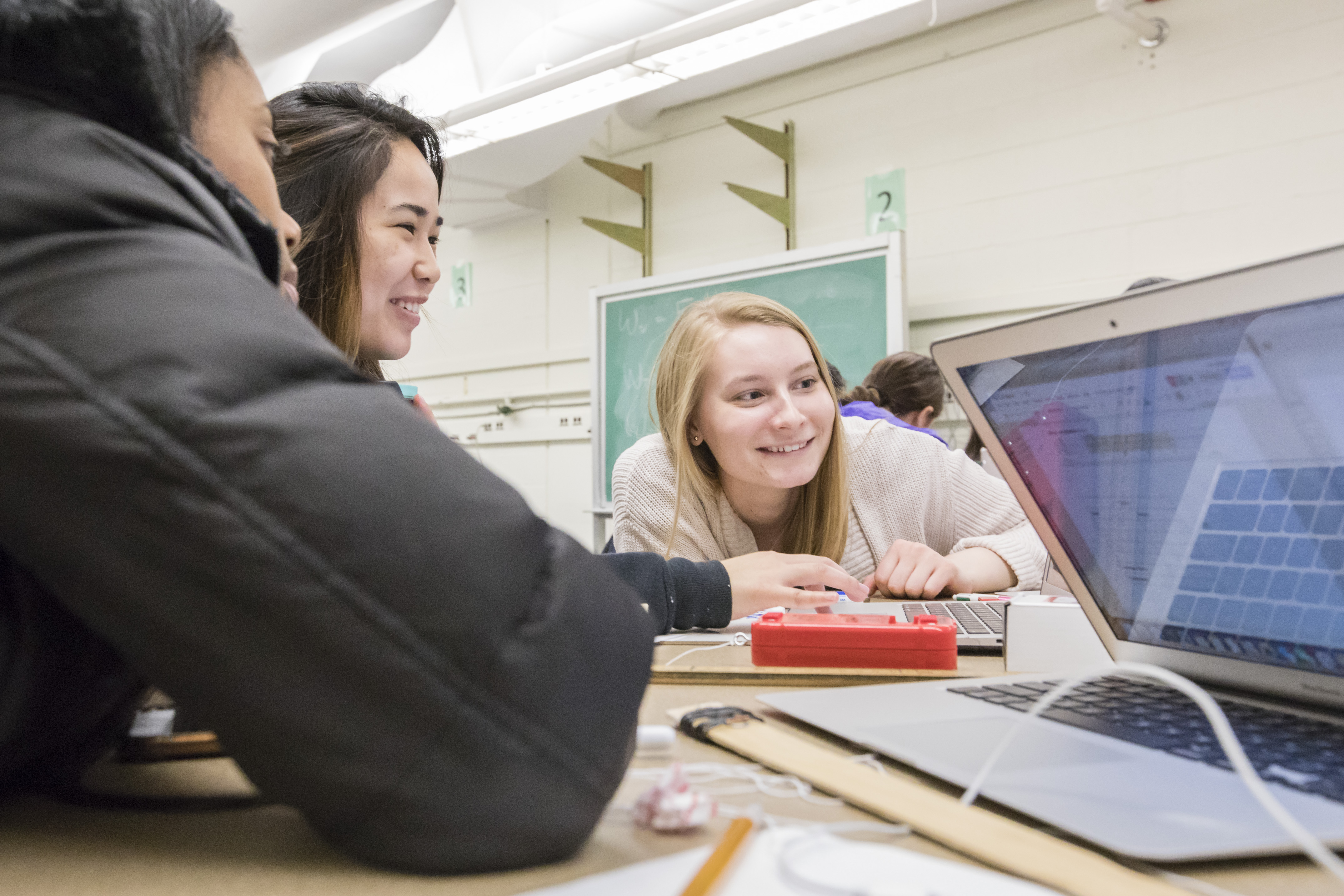Students in Physics 101 collaborate to design their own experiments