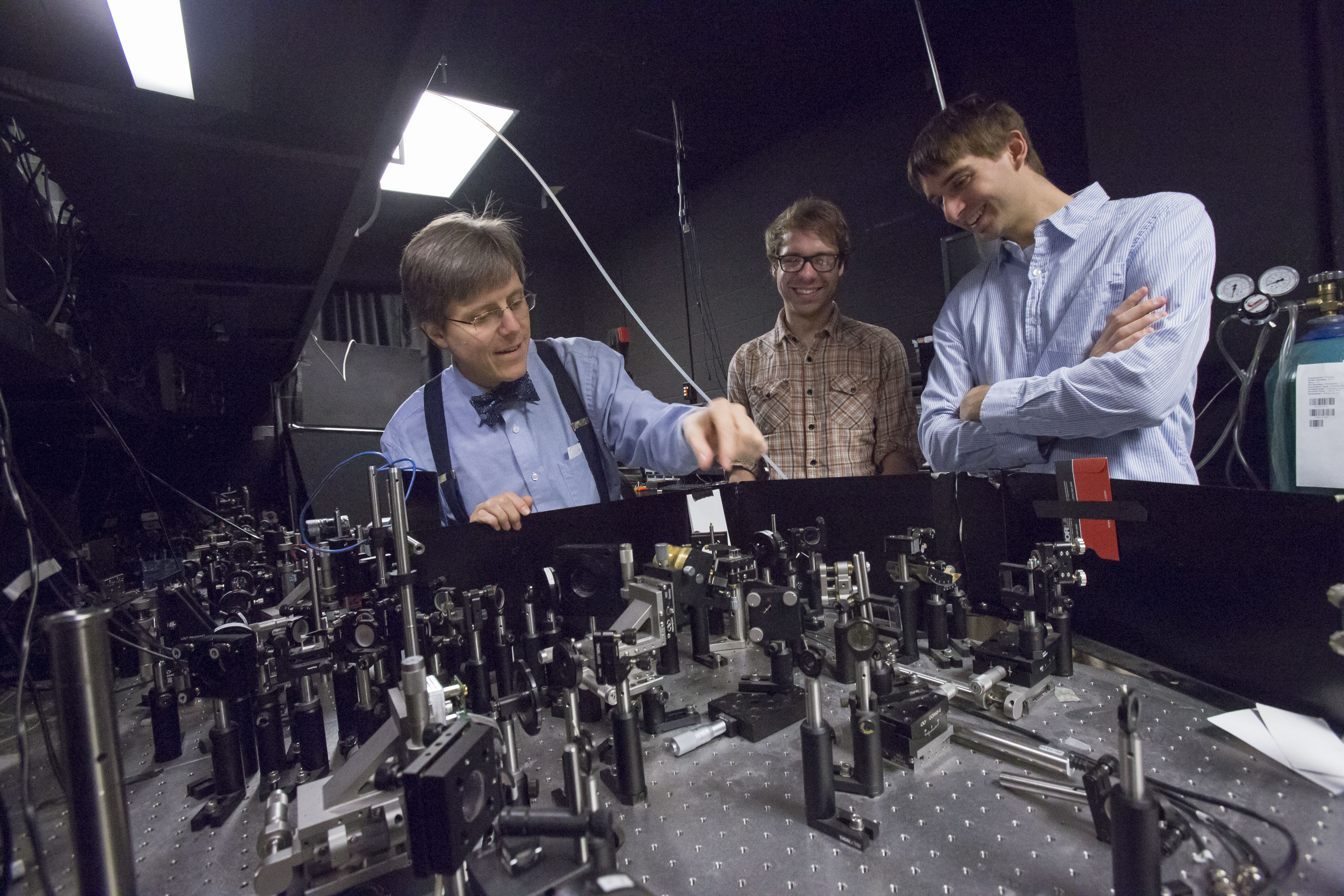 Paul Kwiat with graduate students